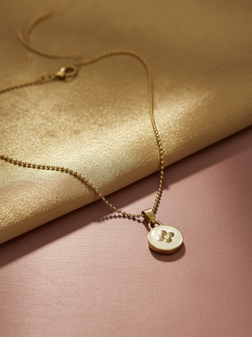 Louis Vuitton Upcycled LV charm toggle necklace - Picture 5 of 6